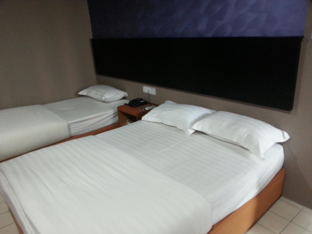 Oriental Inn Kuching Room photo