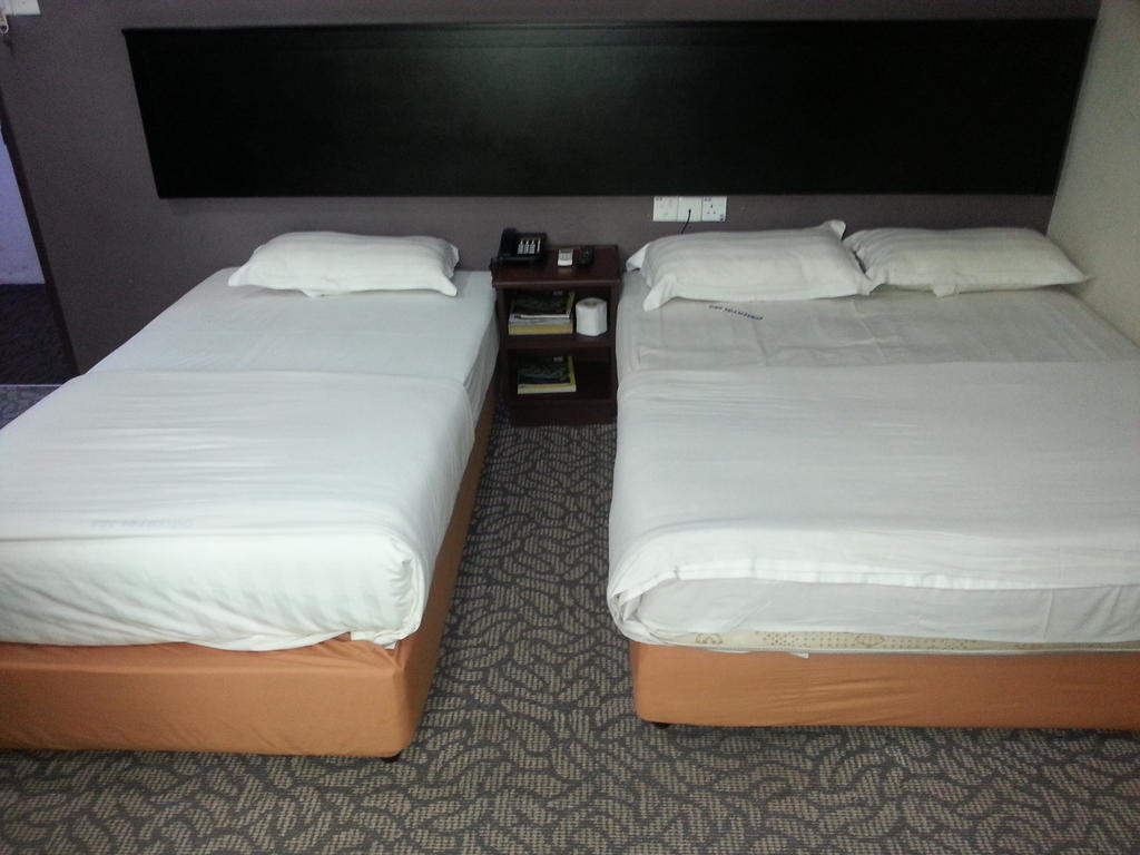 Oriental Inn Kuching Room photo