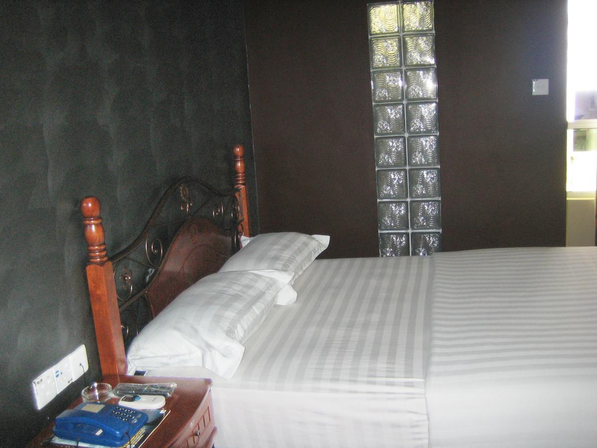 Oriental Inn Kuching Exterior photo